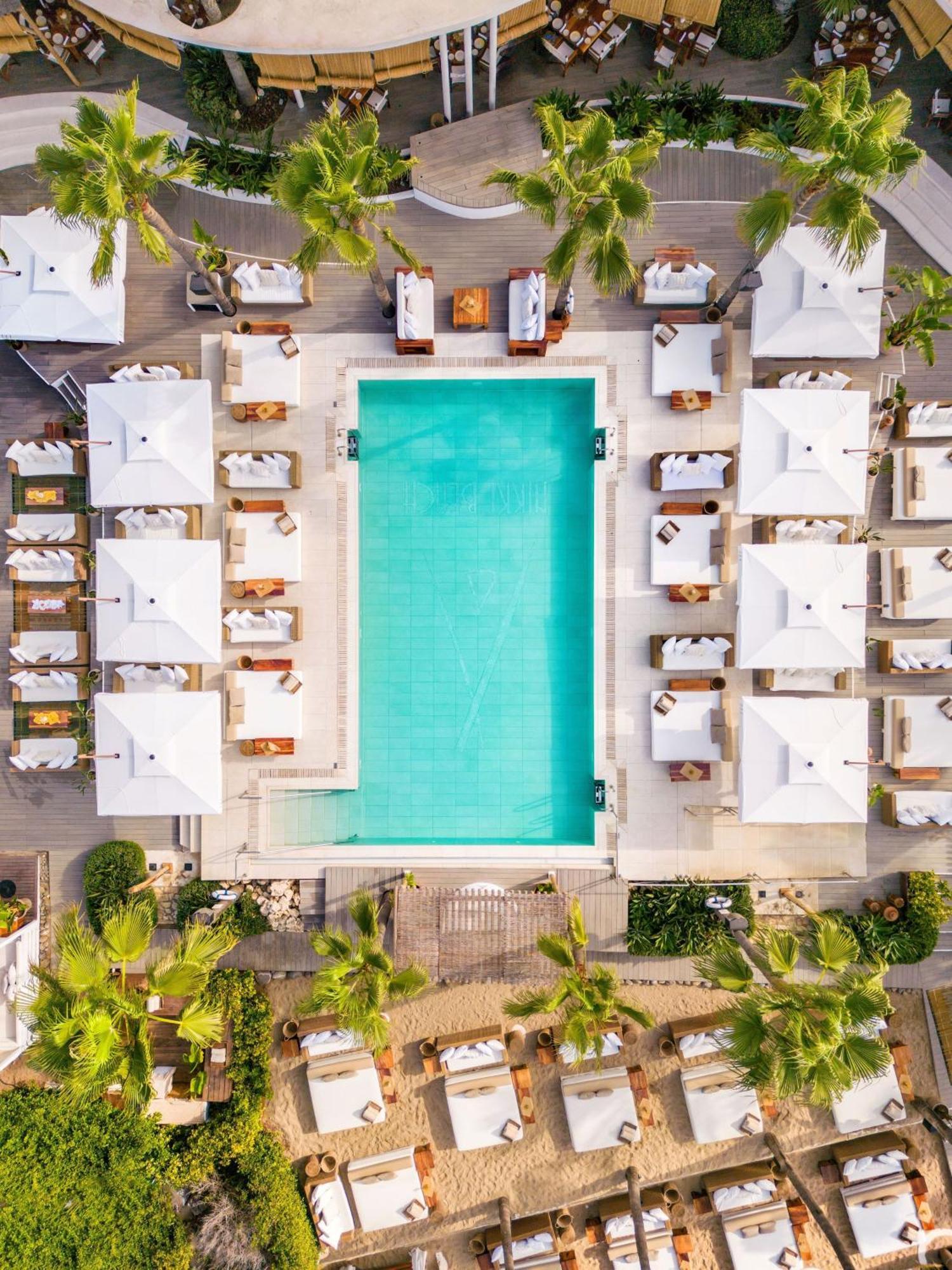 Don Carlos Resort&Spa Marbella Exterior foto Aerial view of the pool at the 1 Hotel South Beach
