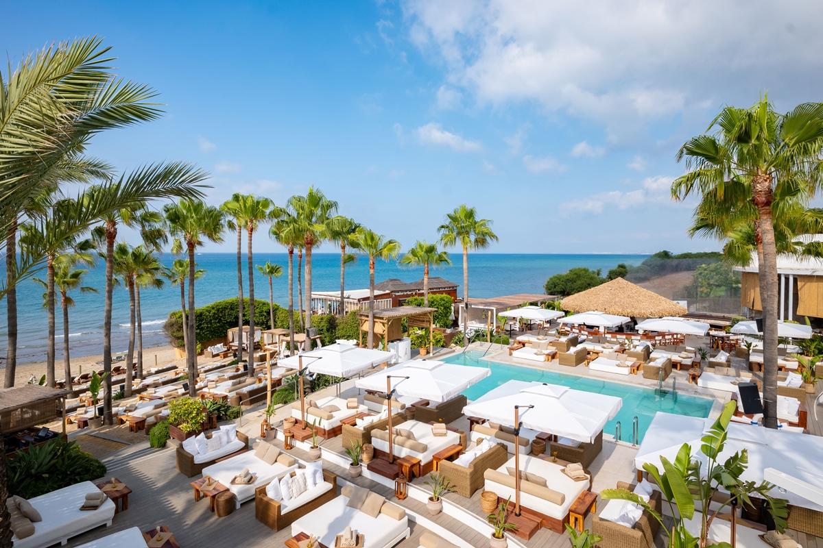 Don Carlos Resort&Spa Marbella Exterior foto The Beach Club at Nikki Beach Resort & Spa, Porto Cervo, Sardinia, Italy