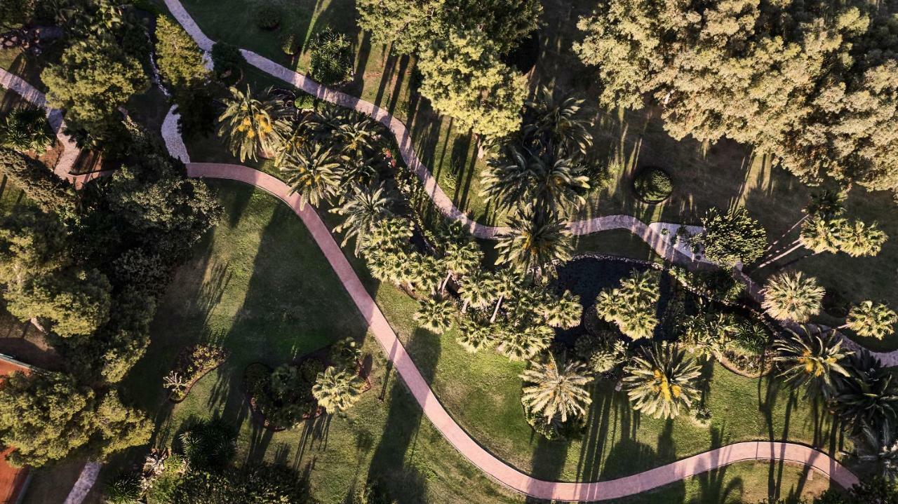 Don Carlos Resort&Spa Marbella Exterior foto Aerial view of the trail